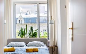 Greenpoint Hoza Apartment